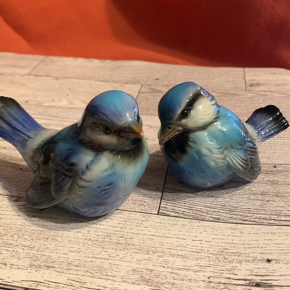 Goebel Made in Germany Sparrow Birds Set of 2 CV73 & CV74 RARE FIND!!!